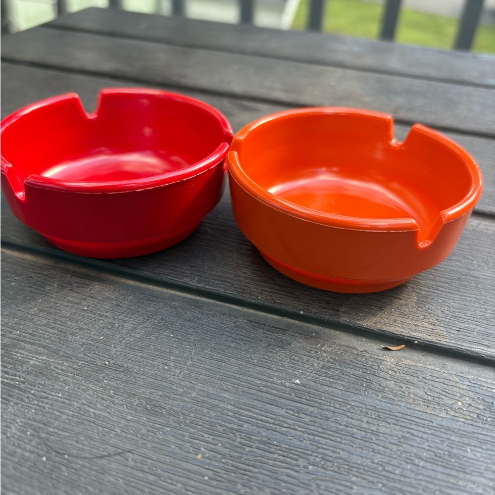 Vintage Ges Line ashtrays Set